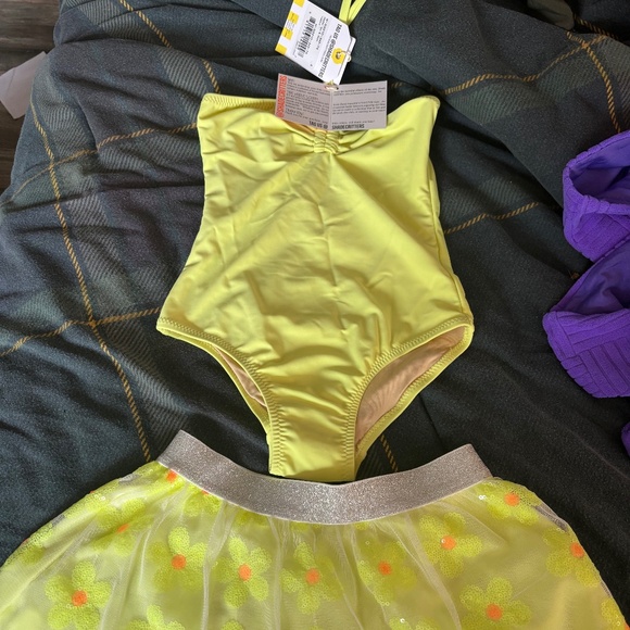 Bathing suit with skirt (size 6)